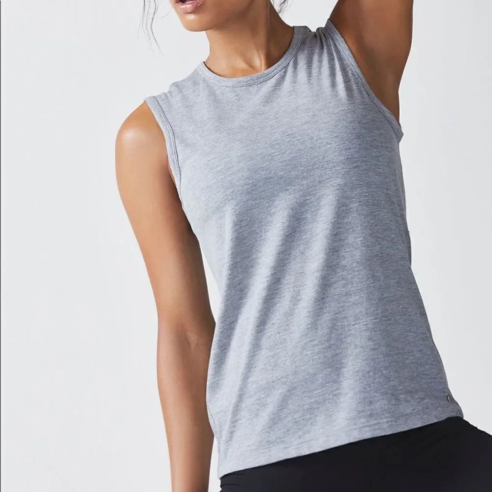 ✨ Fabletics 'Holly' Knot Open Back Tank✨